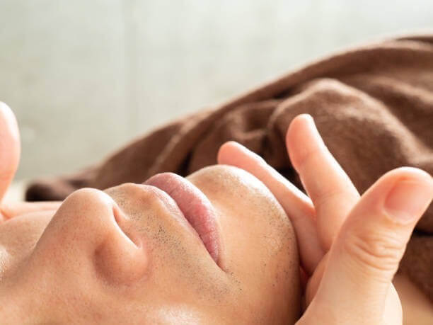 綺麗に剃り終わった髭