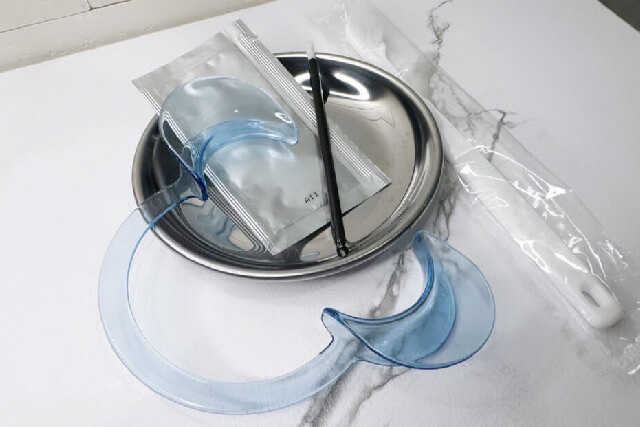 施術（ホワイトニング）に使用するブラシなど
